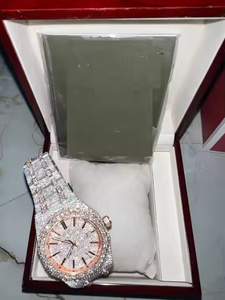 Reloj de Cuarzo Analógico de Lujo para Hombre con Brillo de Diamante Moissanite, Elegante para Reuniones de Negocios, Fiestas Nocturnas - Product Image 1