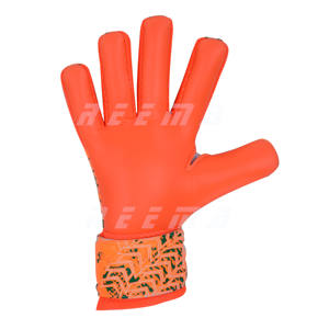 Personalizado en relieve impreso PK espuma trasera fábrica Dumbo construido niños protección de los dedos GUANTES DE Portero profesional - Product Image 2