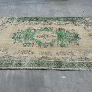 พรมตุรกี, พรมวินเทจขนาด 5.3x8.6 ฟุต, พรมขนสัตว์สีเขียวลายนามธรรม - Product Image 3