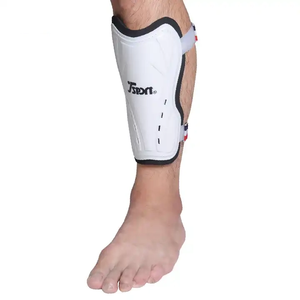 Espinillera Anticolisión de fútbol, carcasa de PP - Product Image 1