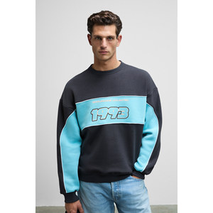 Sweat-shirt à col rond imprimé sur les épaules pour homme GRIMELANGE MONTY, coupe décontractée - Product Image 3
