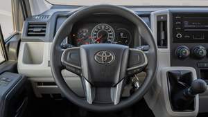 2023 TOYOTA HIACE PANEL VAN HR 2.8L DIESEL transmisión MANUAL - Product Image 6