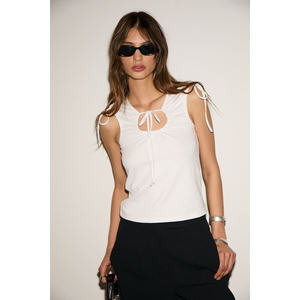 Blusa sin mangas con cuello en V y fruncido en la espalda para mujer ETHIQUET SERALYA - Product Image 3