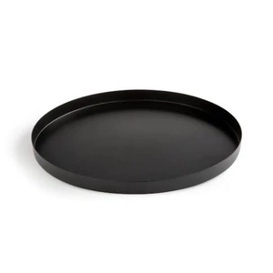 Plateau de service rond en fer au design classique, assiette décorative de table enduite de poudre noire pour le stockage des aliments - Product Image 1