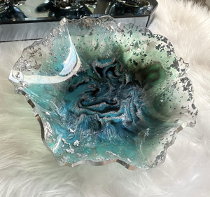 Bol en résine fabriqué à la main sans danger pour les aliments avec motif en marbre et motif Aqua Swirl utilisé pour contenir la salade d'Inde - Product Image 5