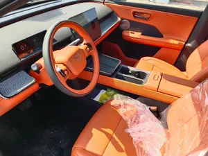 T-O-Y-O-O-T-A b-Z-3X 2024, 58.3 kWh, Automático, Portaequipajes Metálico, Asientos de Cuero, Batería de Litio, Características Premium - Product Image 3