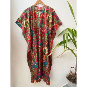 Robe Kaftan en Coton Imprimé Jaipuri, Kimono Élégant en Coton, Robe Faite Main à Motifs Floraux Imprimés, Respirante, Taille Unique pour les Loisirs - Product Image 2