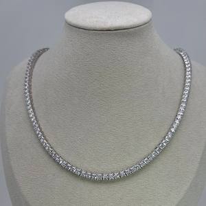 Cadena de tenis de diamante de corte princesa de 3,00 MM para mujer - Product Image 3