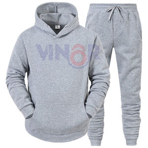 Survêtement pour hommes 100% coton de haute qualité nouveau style solide motif hiver adapté survêtement uni disponible aux prix de gros - Product Image 1