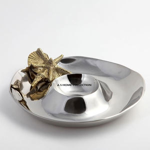 Centro de mesa de aspecto elegante, chip de frutas y verduras y cuenco de inmersión diseñado para ocasiones de comedor formales e informales - Product Image 1