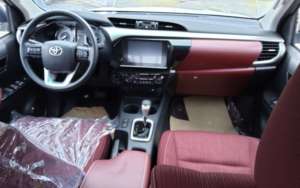 Toyota Hilux Revo Turbo 2024 de bajo kilometraje, doble cabina, 2.7L gasolina, automático, vehículos usados listos para enviar - Product Image 5