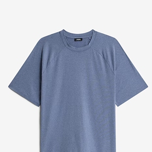 เสื้อยืด OEM ODM ผ้าฝ้ายออร์แกนิค 100% คุณภาพพรีเมียม ทรงเข้ารูป สีน้ำเงิน เสื้อยืดผู้ชาย คอโอ แขนราแกลน ดีไซน์เรียบหรู - Product Image 3