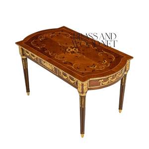 Mesa de Centro de Lujo con Incrustaciones de Madera Intrincadas y Detalles en Latón para una Decoración Elegante de la Sala de Estar - Product Image 2