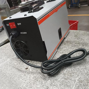Machine à souder MIG à onduleur avec transfert par court-circuit, affichage numérique, équipement de soudage portable pour la fabrication métallique - Product Image 4