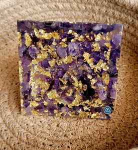 Pirámide de amatista de orgón Nubia con esfera para meditación curativa, protección EMF de 50-70mm, proveedor a granel más vendido de alto grado - Product Image 5