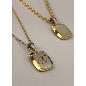Colgante Fino Maeve con Forma de Cojín, Accesorio Deslumbrante para Colecciones de Joyería - Product Image 5