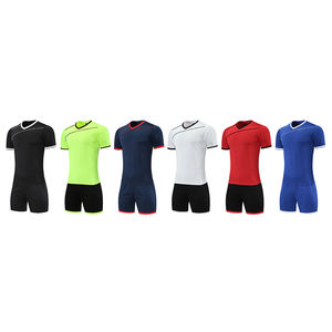 Vente en gros OEM Ensembles de vêtements de football en polyester à sublimation Uniformes de football personnalisés pour adultes - Product Image 3