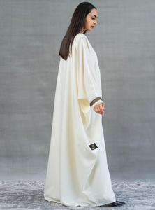 Vente en gros de vêtements islamiques Abaya de Turquie personnalisée Petite abaya de luxe élégante pour femmes robe musulmane Abaya de Dubaï à manches volantées en satin - Product Image 3