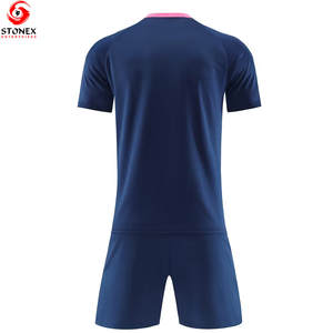 Nuevos Conjuntos de Uniformes de Fútbol Transpirables con Estampado por Transferencia de Calor para Hombre, Antibacterianos y de Secado Rápido, Diseño OEM para Equipos - Product Image 2
