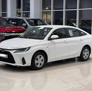 2024ที่ใช้สำหรับ Toyota Yaris เบาะนั่งทำจากผ้าสำหรับตกแต่งภายในแบบอัตโนมัติสีดำ R17ชั้นวางหลังคาอัลลอยด์แบบ4L เครื่องยนต์ใช้แก๊สไฟฟ้า - Product Image 1