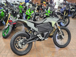 Venta de Motocicleta Deportiva Doble Propósito Zer1 FX 7.2 Nueva 2025 con Garantía de 3 Años, Cilindrada de 1000-1500cc, Velocidad Máxima >80km/h - Product Image 5