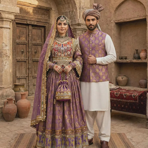 Robe traditionnelle pakistanaise vintage bohème pour couple, faite à la main, ethnique pashtun, longue jusqu'au sol, à manches longues, motif floral personnalisable - Product Image 1