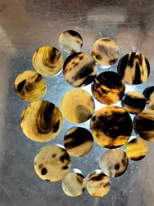 Botón de cuerno de búfalo de calidad superior 100% Natural (2) Color POR HF CRAFTS - Product Image 6