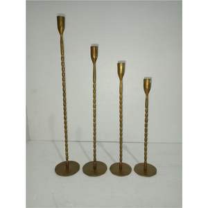 Juego de 4 Portavelas de Metal Dorado Martillado de Estilo Nórdico, Candelabros Decorativos de Latón Antiguo para Bodas y Hogar al por Mayor - Product Image 2