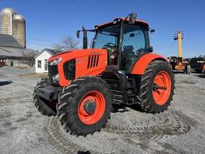 Tracteur à roues Kubota M7-132 DELUXE 4WD 128HP nouveau moteur à noyau moteur agricole utilisation agricole 130 heures d'utilisation - Product Image 3