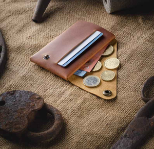 Cartera de Cuero Vacuno Genuino de Primera Calidad para Hombre, Impermeable y Ligera con Cierre de Solapa de Anwar Enterprises - Product Image 3