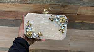 Sac à main élégant en résine de style ange avec motifs peints à la main en rose pour les femmes prix d'utilisation de mariage et de fête - Product Image 6