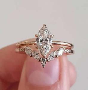 Anillo de Compromiso y Aniversario de Boda con Moissanita Marquise de 2.5ct, Plata de Ley S925, Diseño Religioso - Product Image 2