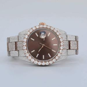 Montre à quartz bicolore luxueuse style Moissanite cloutée avec diamants Fonction de date pour hommes et femmes - Product Image 1