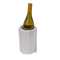 Expédition et emballage sécurisés et pratiques pour 1 bouteille de vin, en carton durable avec étiquettes et inserts en polystyrène protecteurs pour un transport sûr