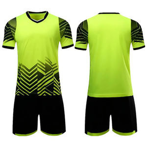 Uniformes de Fútbol Personalizados, Conjuntos de Camiseta y Pantalones Cortos, Ropa Deportiva de Secado Rápido y Transpirable con Impresión por Sublimación - Product Image 4
