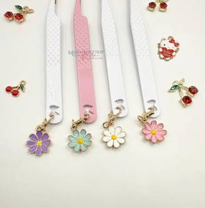 Pinzas para Pestañas de Acero Inoxidable con Diseño de Flor y Hello Kitty, Pinzas para Pestañas con Diseño de Flor y Color Pintado Personalizado - Product Image 1