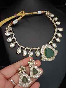 Conjunto de collar AD CZ chapado en oro para mujer, estilo étnico de Bollywood, cadenas de hilo con forma de número de compromiso de boda con circón - Product Image 4