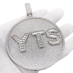 Colgante de Moissanita Auténtica Estilo Hip Hop, Joyería de Plata Esterlina con Letras Personalizadas, Medallón Redondo, Regalo para Aniversario - Product Image 4