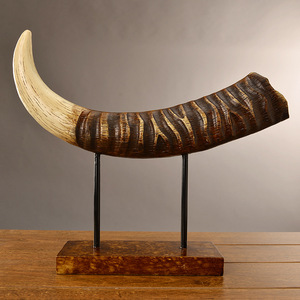 Escultura de cuerno de <span class=keywords><strong>Toro</strong></span> de resina de estilo americano, decoración Interior del hogar para sala de estar, modelo de oficina, adorno de exhibición de habitación - Product Image 6
