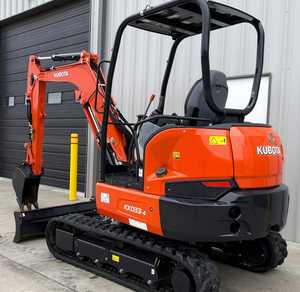 Mini-excavatrice compacte diesel KX033-4 avec godet de 0,12 m³, puissance de 1 Watt, hydraulique auxiliaire et option cabine - Product Image 5