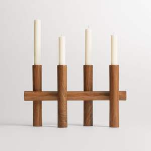 Candelabro de Metal Dorado Cepillado de 6 Brazos, Centro de Mesa Geométrico Escalonado para Decoración de Bodas, Eventos y Fiestas en Hogares Modernos de Lujo - Product Image 4