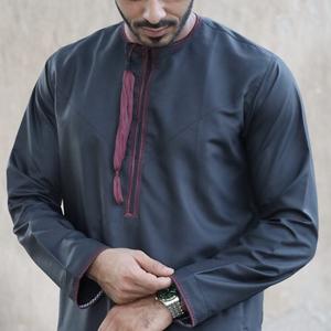 Al for Daffah Thobe pour hommes de haute qualité, élégant et confortable, vêtements traditionnels musulmans teints en fil, vêtements personnalisés Maroon Tussle Wear - Product Image 5