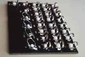 Juego de 31 Piezas de Pinzas de Goma para Dientes de Acero Inoxidable con Bandeja Negra e Instrumentos Dentales - Product Image 2
