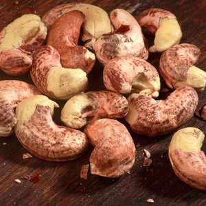 Vietnam Trusted Supplier of Roasted Salted Cashew Nuts in Shell OEM Service Cashew Nuts Wholesale - Product Image 2