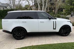 BEST-SELLER 2023 RANGE ROVER P530 SE TWIN-TURBO V8 AWD, PRINCIPalement NON MODIFIÉ - Product Image 3