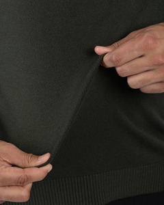 Suéteres de Hombre de Color Sólido de Estilo Casual, Novedad de 2025, Suéter de Punto Fino con Cuello en V y Logotipo Personalizado - Product Image 5