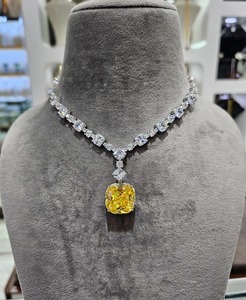 Classy สีเหลือง Canary เบาะรูป Moissanite สร้อยคอเพชรพร้อมต่างหูสร้อยคอที่สวยงามที่กําหนดเองเครื่องประดับของขวัญสําหรับเธอ - Product Image 2