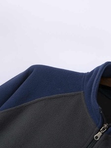 Ropa de calle moderna para hombre, Top con media cremallera, ajuste de gran tamaño, 440 GSM, diseño de hombro caído de algodón polar, diseño de logotipo bordado OEM ODM - Product Image 6