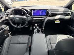 Toyota Camry XSE FWD 2025 Super Propre Sièges en Cuir Pneus R20 Caméra 360° Transmission Automatique Phares LED 8 Airbags 4.1-6L - Product Image 6