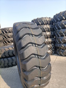 Neumático Sólido para Montacargas, Nuevo Radial LT285/75R16-10PR - Product Image 1